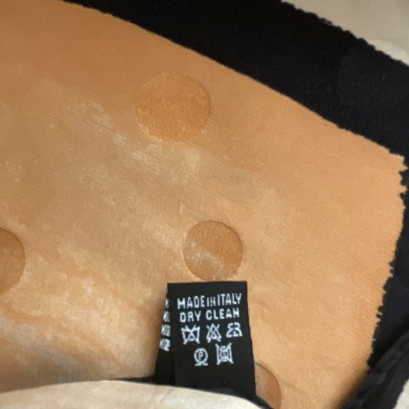 Silk Geometric Print Square Scarf 33”x34” NWOT Made In Italy - Picture 7 of 13